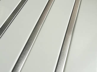 Рейкова алюмінієва стеля Allux білий матовий - нержавейка сатин комплект 180 см х 200 см
