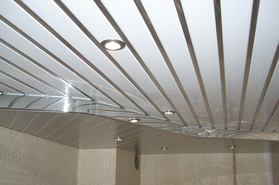 Реечный алюминиевый потолок Allux белый матовый - хром зеркальный комплект 120 см х 150 см - фото 3 - id-p1095061570