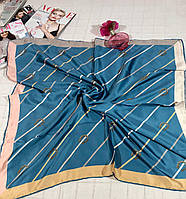 Женский нежный платок-шаль с оригинальным принтом в полоску