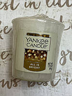 Аромосвічка Yankee Candle "Проздні вогні"