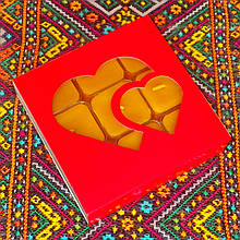 Подарунковий набір квадратних чайних воскових свічок (9шт.) в коробці Червоне Серце