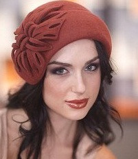 Фетровая шляпа-берет боярка с цветком - фото 1 - id-p439842384