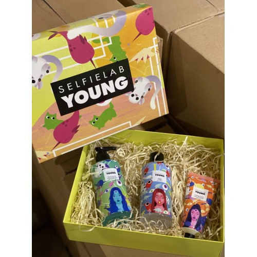 Набір косметичний подарунковий SelfieLab Young Be happy