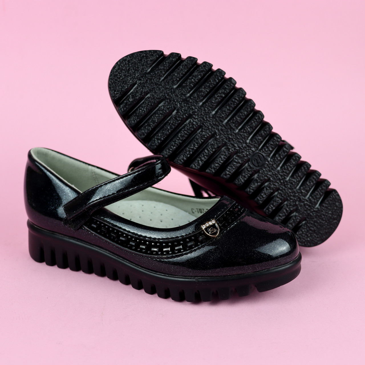 Черные лаковые туфли для девочки на тракторной подошве тм Tom.m р. 27 - фото 4 - id-p561604785