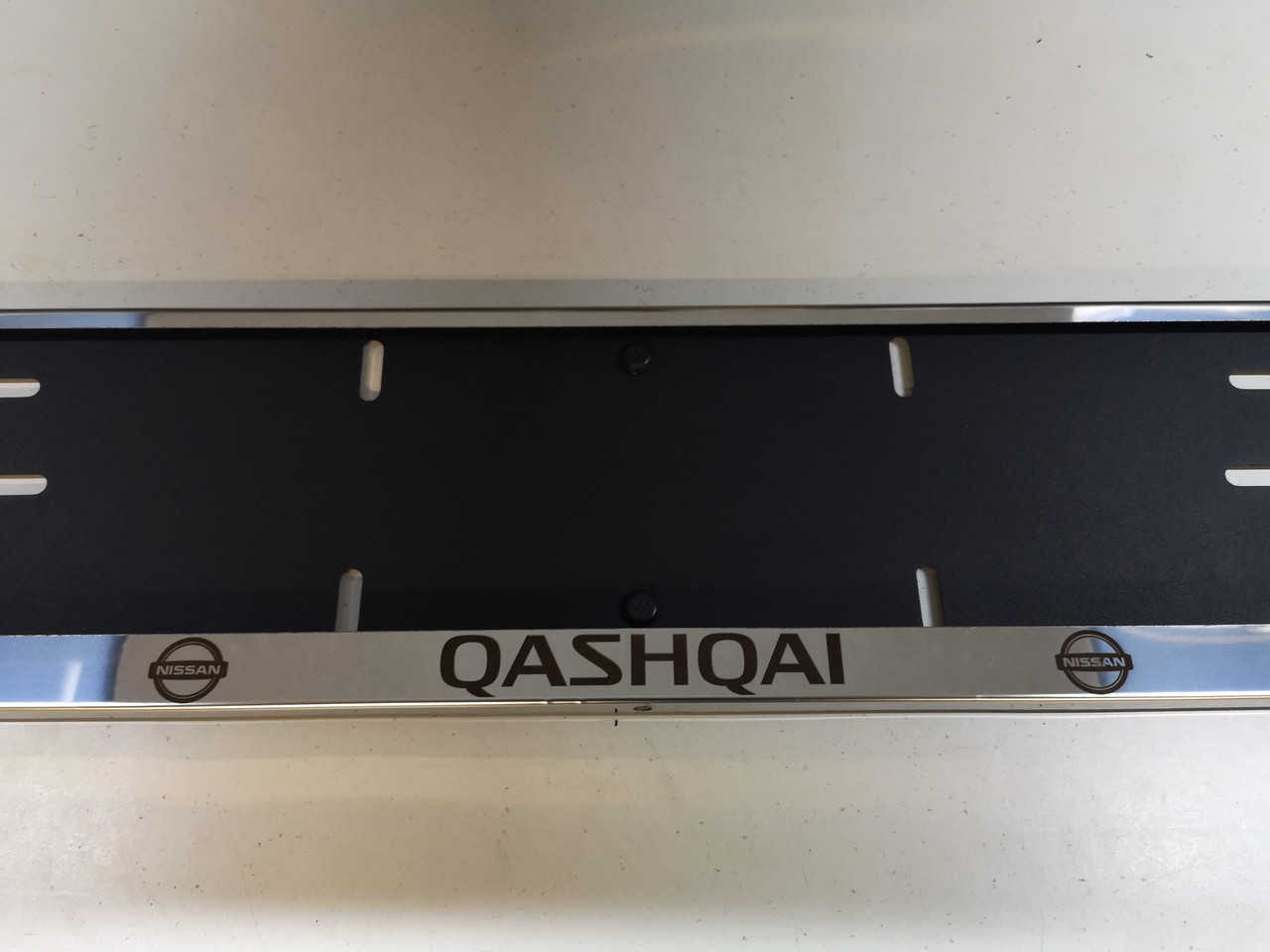 Номерна рамка для авто Nissan