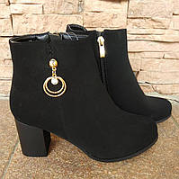 УЦІНКА!!! Черевики весна чорні на підборах з прикрасою збоку, на блискавці Е36-2