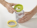 Терка спиралайзер з трьома лезами і контейнером для зберігання "Spiro" 7.8х16см з пластику Joseph Joseph, фото 5