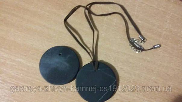 Медальйон з чорного нефриту Bianshi: цілющий дарунок природи