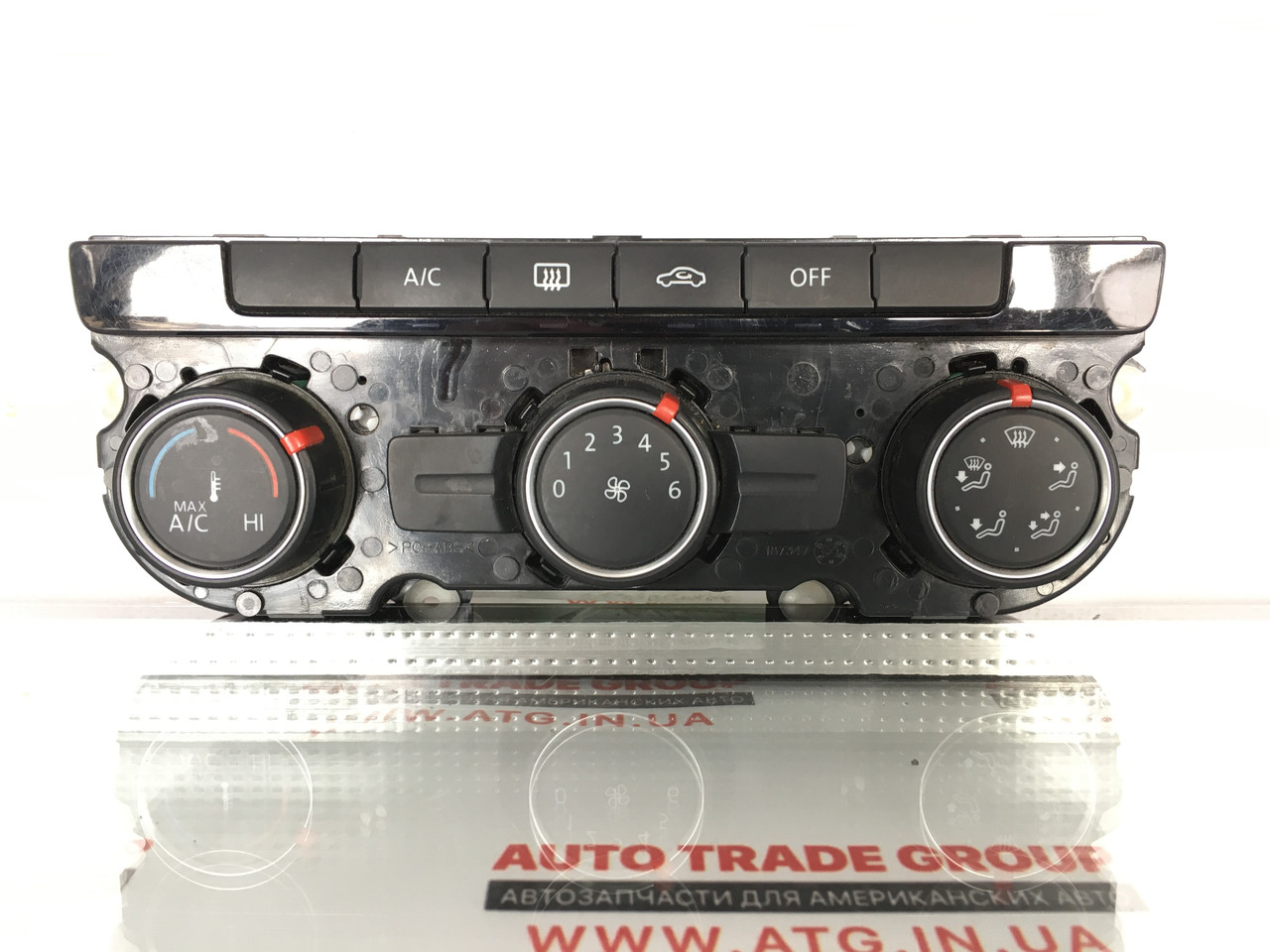 Блок керування кліматом VW Passat B7 561-907-044-AJ-IKY