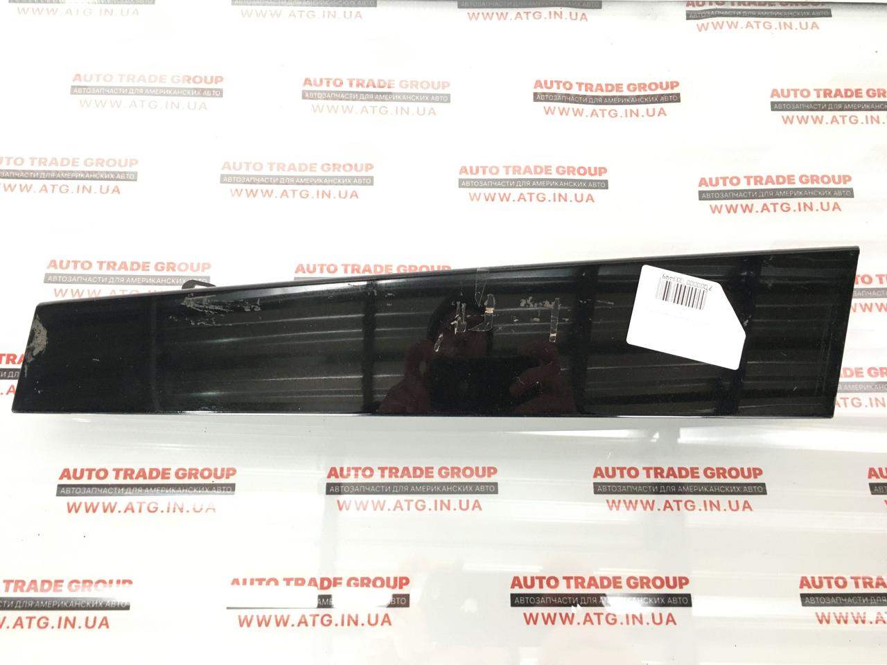 Накладка двері бічна передня права VW Passat B7 USA 2012-2015 561-837-902-A-041