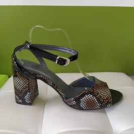 Пошив Наявність Босоніжки