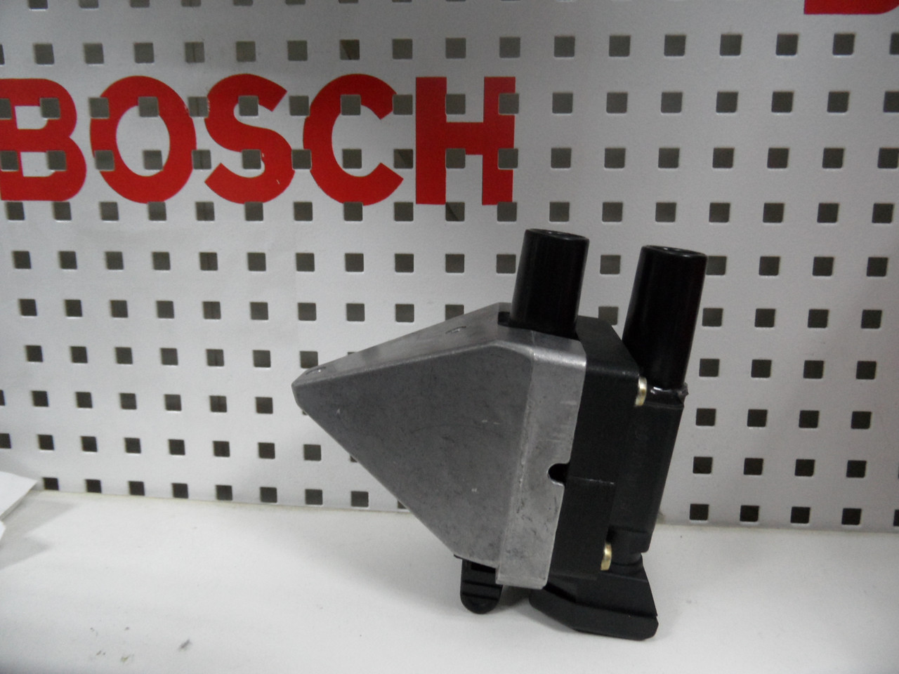 Котушка запалювання Bosch 0221505437 MERCEDES