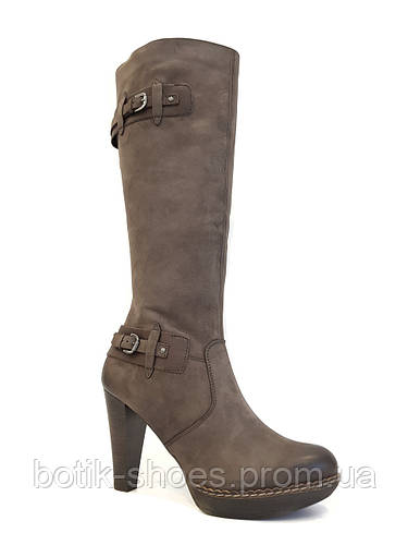 Красивые женские кожаные сапоги демисезонные на высоком каблуке узкую ...