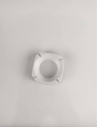 Попільничка квадратна відкрита 92×92×30 мм біла, фото 2