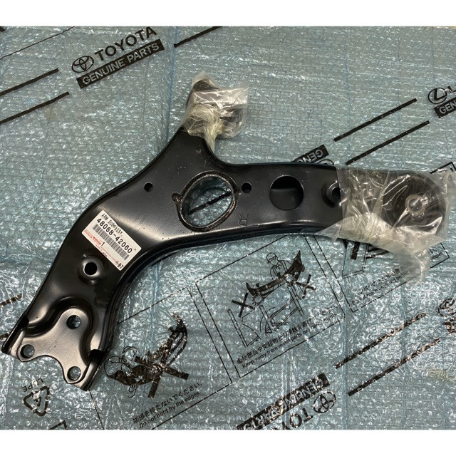 Важіль передній ЛІВИЙ LEXUS, NX 200T, NX 300H, TOYOTA RAV-4 2012- 48069-42060