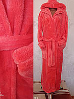 Женский теплый длинный халат, большого размера, с капюшоном , р-р 52,54,56,58,60,62 персик
