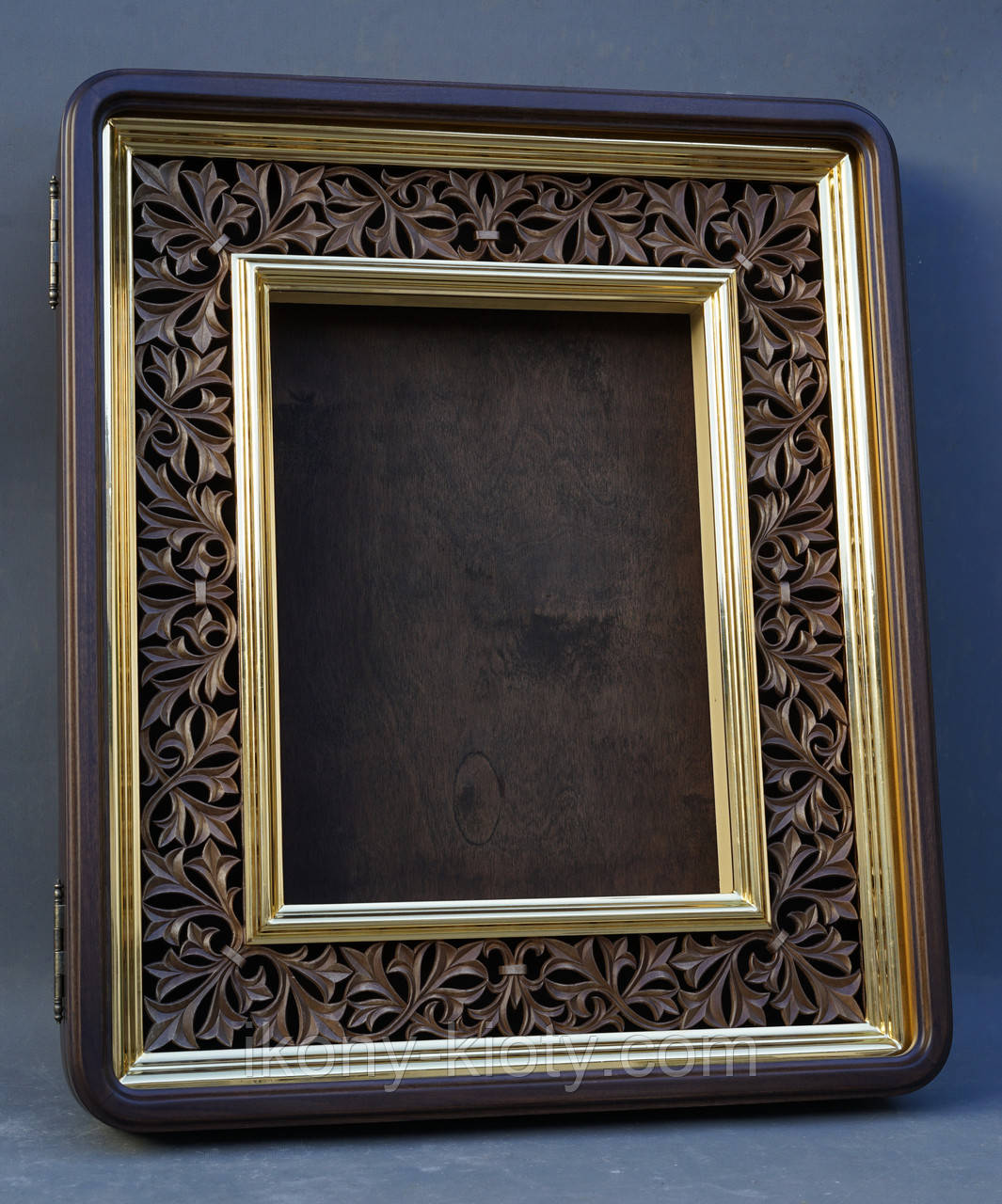 Кіот з різьбленим позолоченим рамою., фото 1