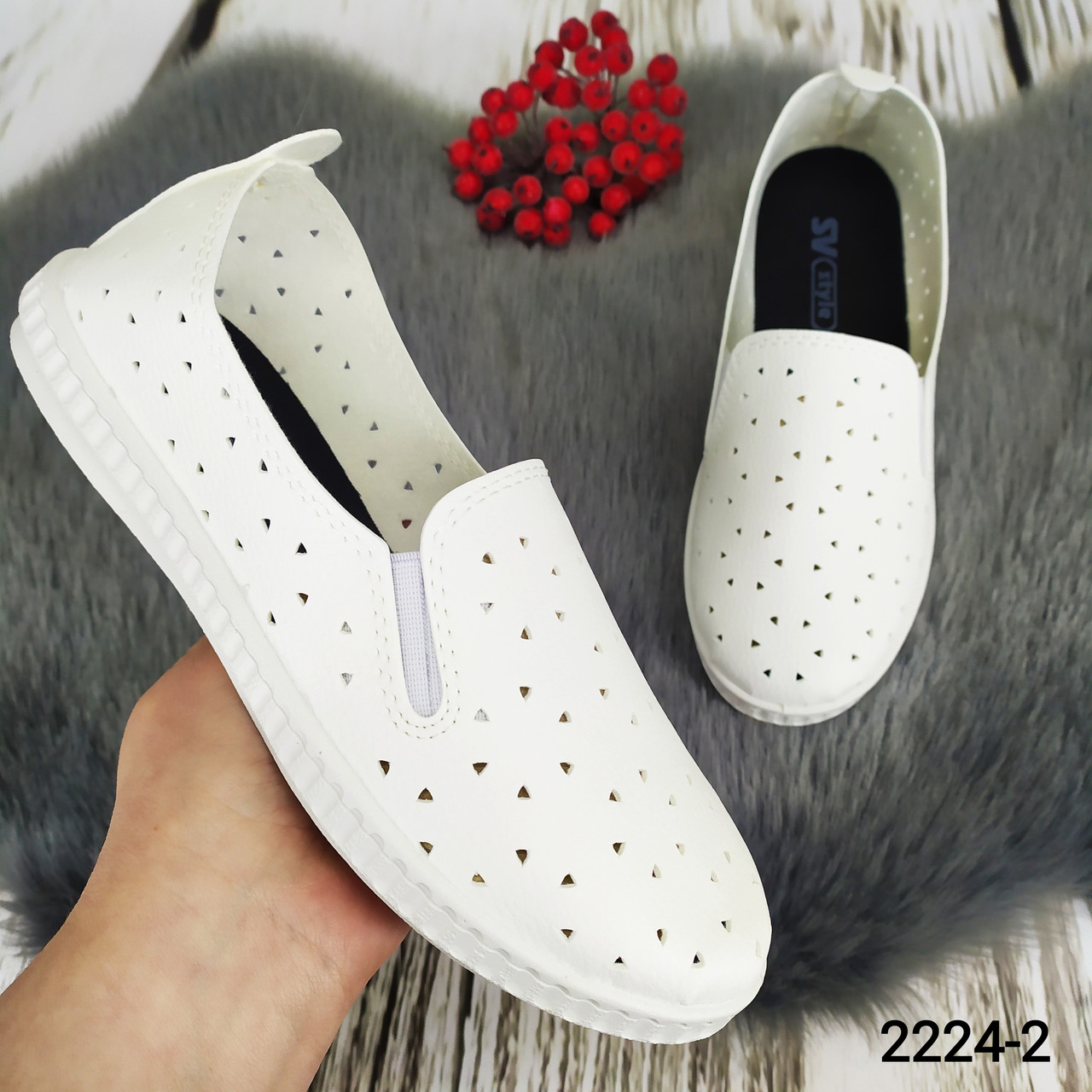 Жіночі білі мокасини, перфоровані, повітропроникні. Украина., фото 1