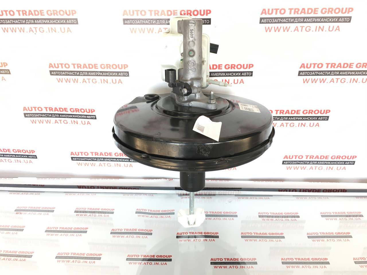 Вакуумний підсилювач гальм VW Passat B7 USA 1.8 TSI 2012-2015 USA 561-614-106-D