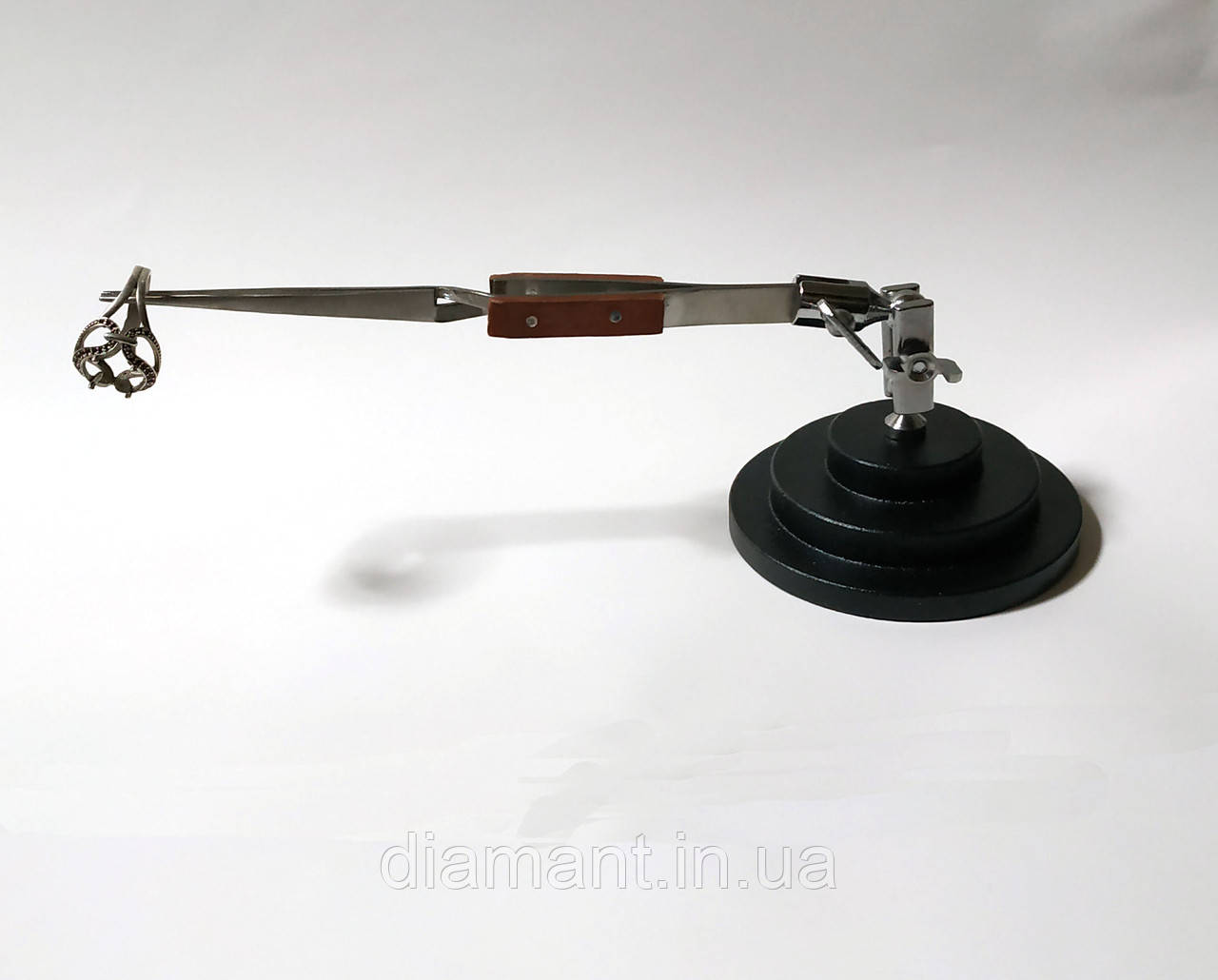 Третя рука з пінцетом, фото 1