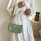Жіноча класична маленька сумка багет на ланцюжку ремінці рептилія зелена оливкова хакі, фото 8