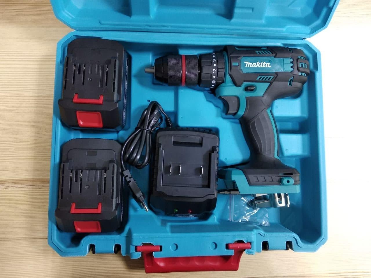 Шуруповерт Makita DCD917 : 18V Li-ion/2 шт. (заводська збірка), фото 1