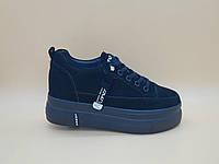 Кросівки на товстій підошві. Розміри: 40, 41 (шкіра); 36, 38, 39, 40, 41 (замша).