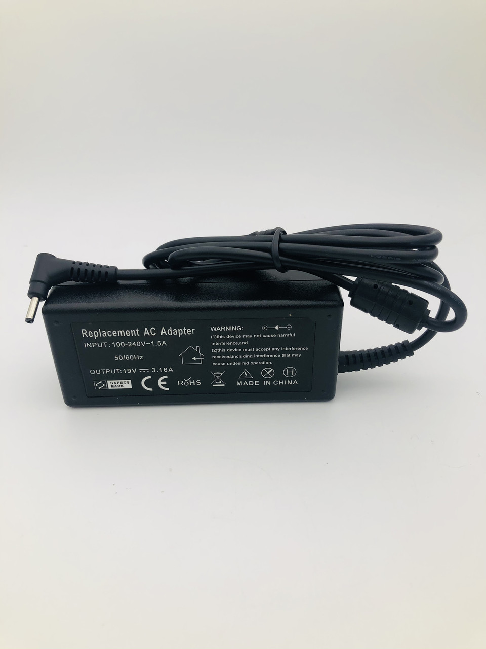 Блок живлення для ноутбука Samsung, роз'єм 3.0*1.0 мм, 19V, 3.16 A, 60W, чорний, без кабелю, фото 1