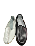 Капці (чуття) 45р.- білі та 42р.-чорні (розподавання)