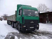 Вантажівки довгомірами Київською зоною