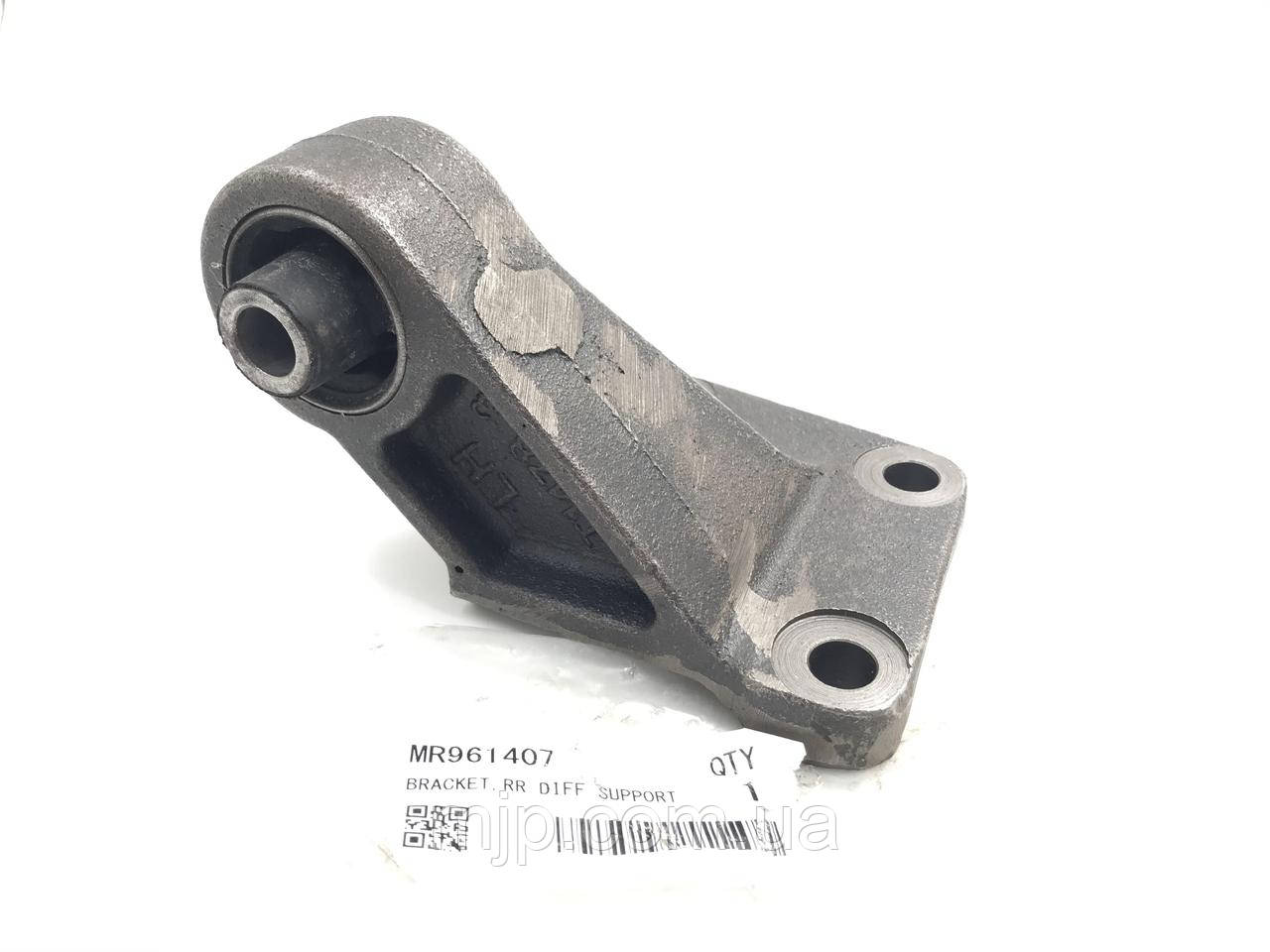 Кронштейн заднього редуктора лівий MATOMI MR961407 - фото 1 - id-p1260270554