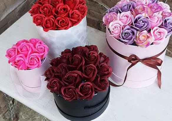 Подарункова шкатулка для прикрас з трояндами з мила ROSE best Wishes, з 9 червоних троянд, фото 3