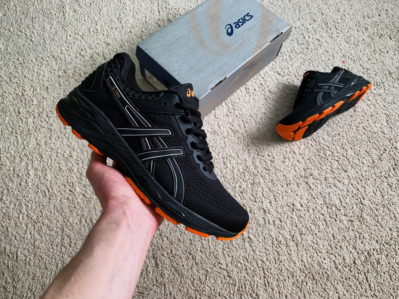 Чоловічі спортивні кросівки Asics GT-1000 чорний помаранчевий