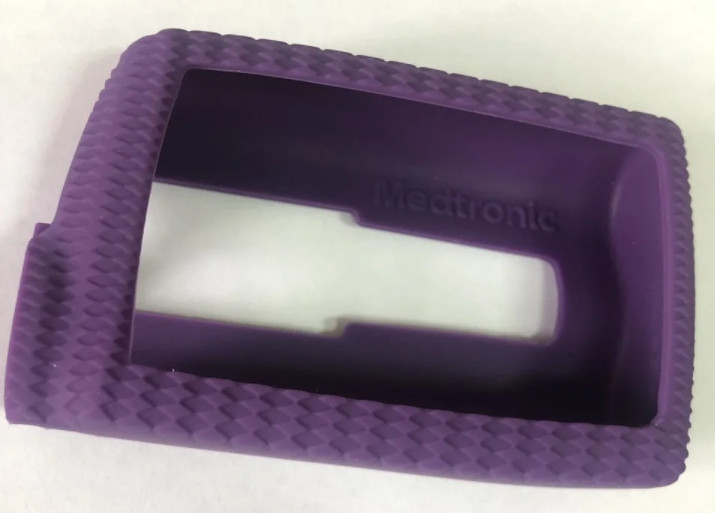 Силіконовий чохол (скін) фіолетовий для інсулінової помпи MiniMed 640G Medtronic