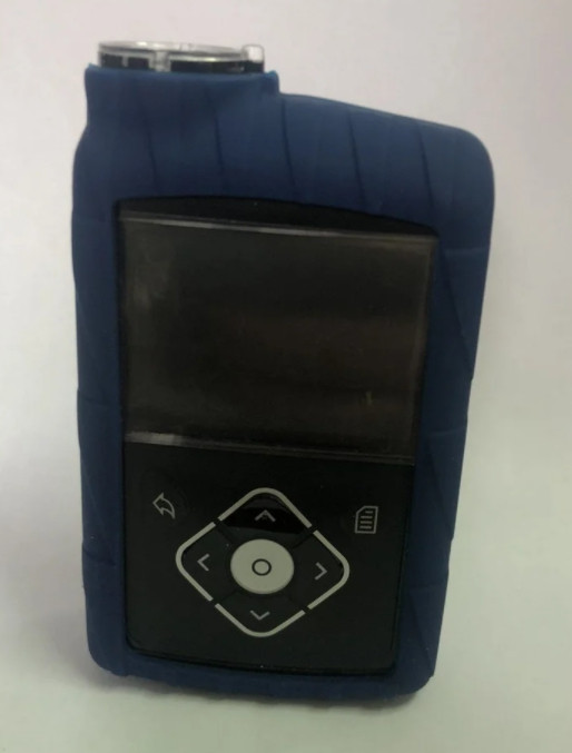 Силіконовий чохол (скін) синій для інсулінової помпи MiniMed 640G Medtronic