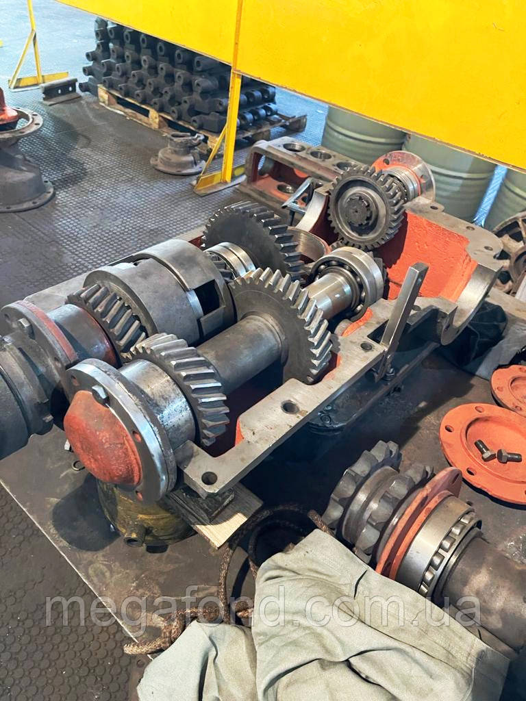 Запчасти к электровозу АМ-8Д, запчасти к гировозу ГР-6, комплектующие ...