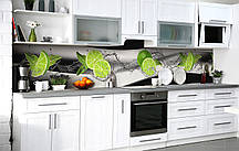 Кухонний фартух Лайми Бризки Чорно-білий фон плівка скіналі ПВХ 60х200 см Цитрусові Зелений