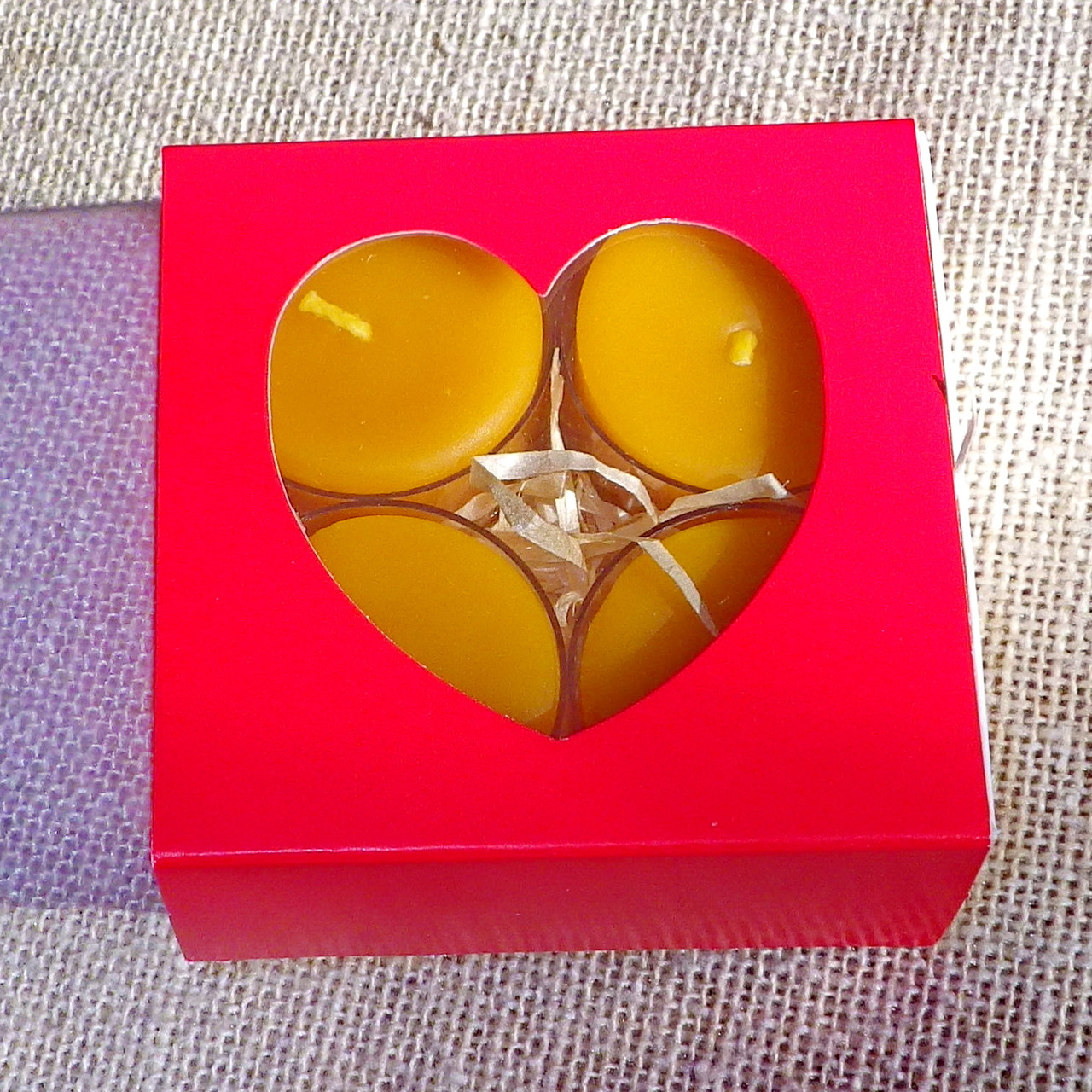 Подарунковий набір круглих воскових чайних свічок 24г (4шт.) в коробці Червоне Серце, фото 1