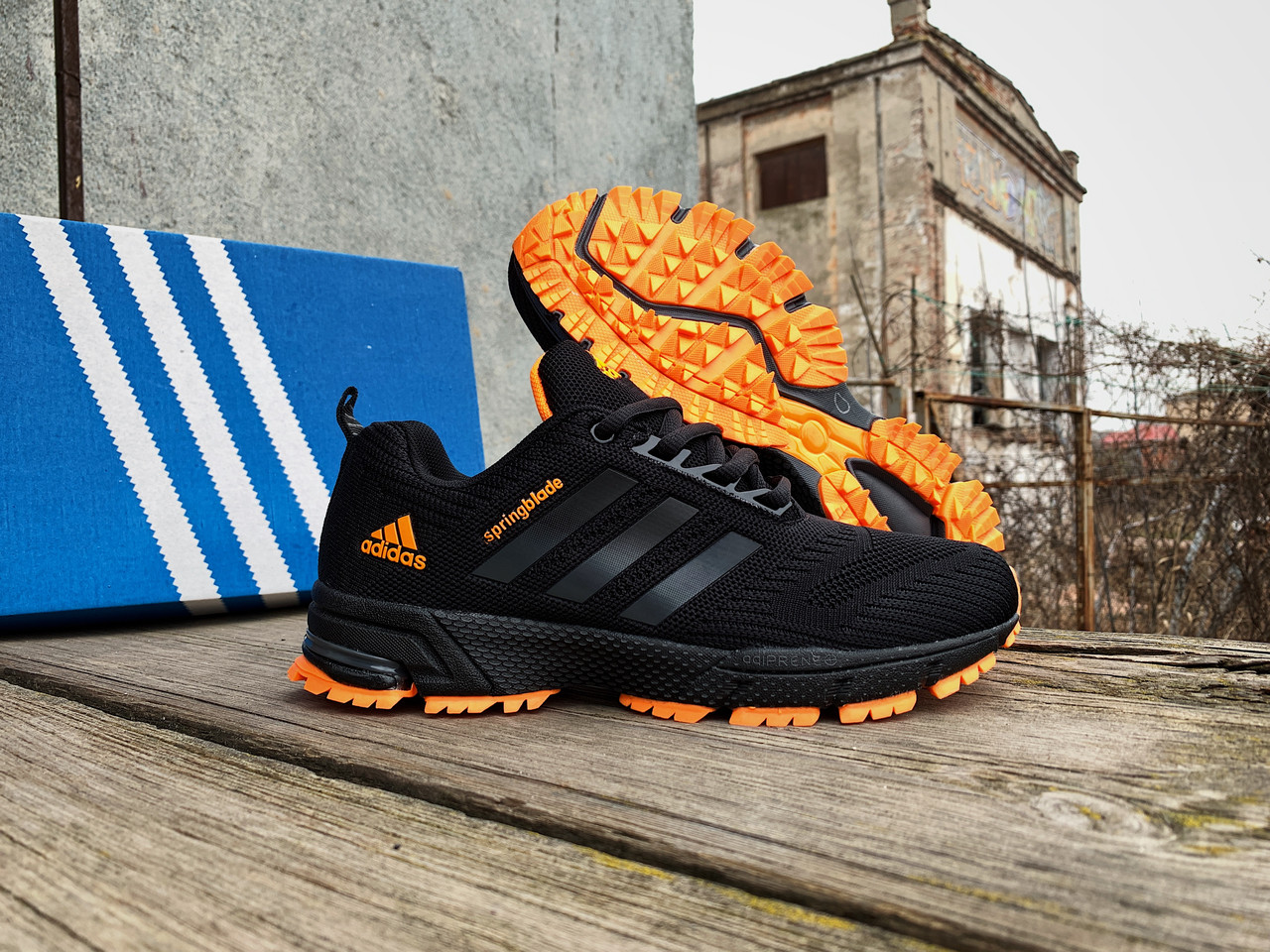 Чоловічі підліткові кросівки Adidas Marathon (36-41) чорні з помаранчевим