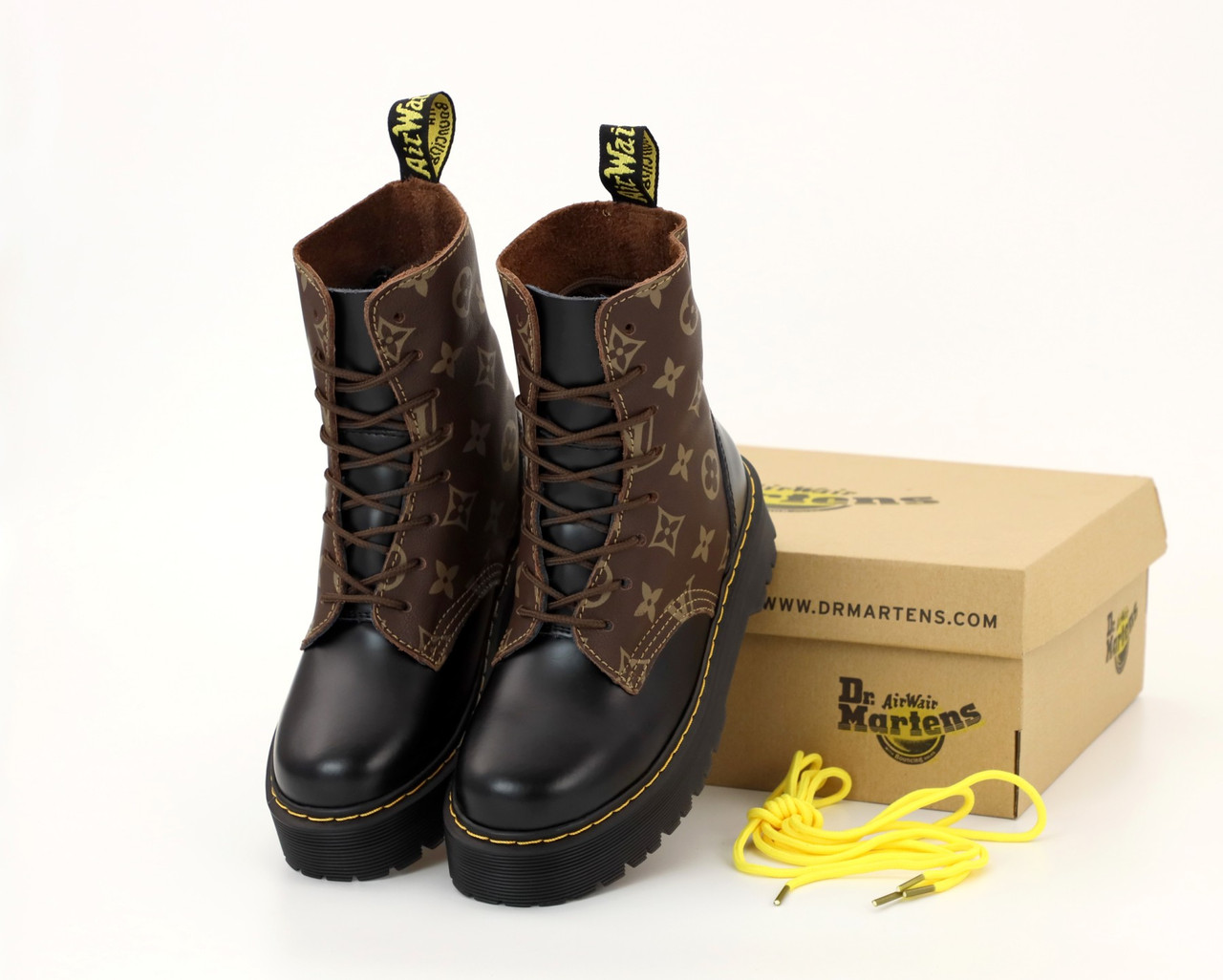 Жіночі чорні Черевики Dr.Martens Louis Vuitton