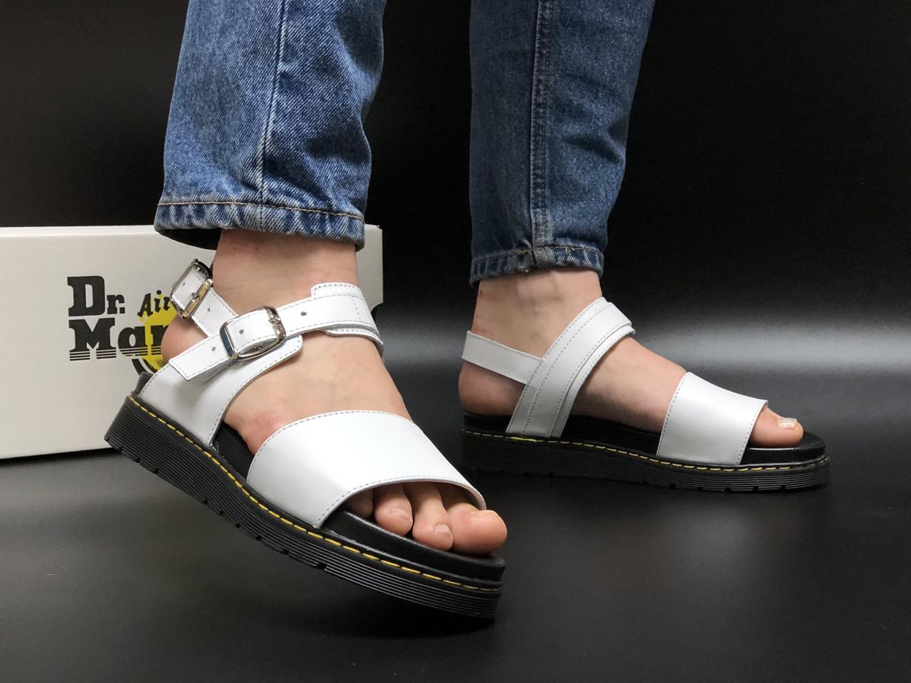 Жіночі білі Сандалі Dr.Martens