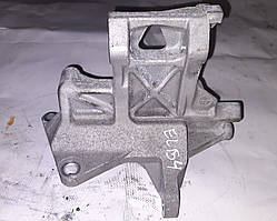 Кронштейн компресора кондиціонера Subaru Impreza G12 G22 Exiga Y10 73611FG000