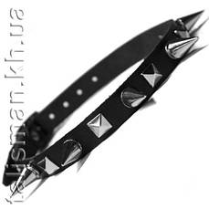 Нашийник OKB-102 з шипами і пірамідами