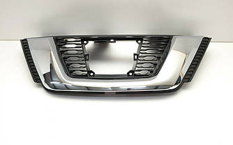 Решітка радіатора під дистроник Nissan X-Trail 32 / Rogue 2017-2020 (під квадратний позначка)