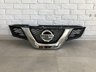 Решітка радіатора під камеру (без емблеми) Nissan X-Trail T32 / Rogue 2014-2016