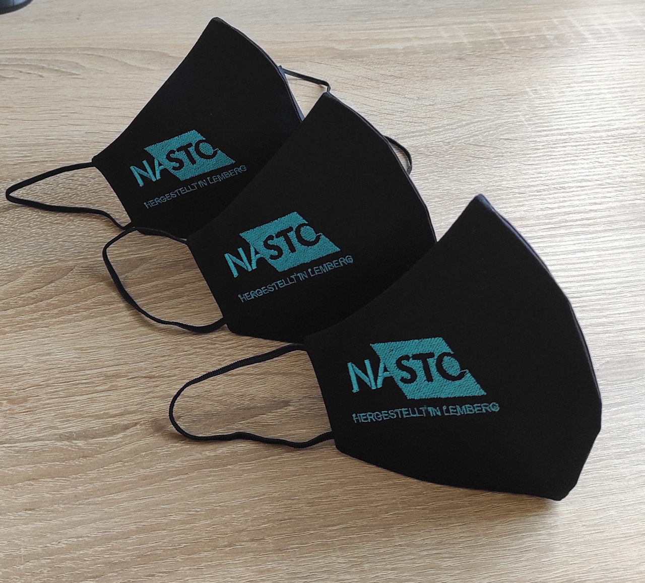 Маски з логотипом