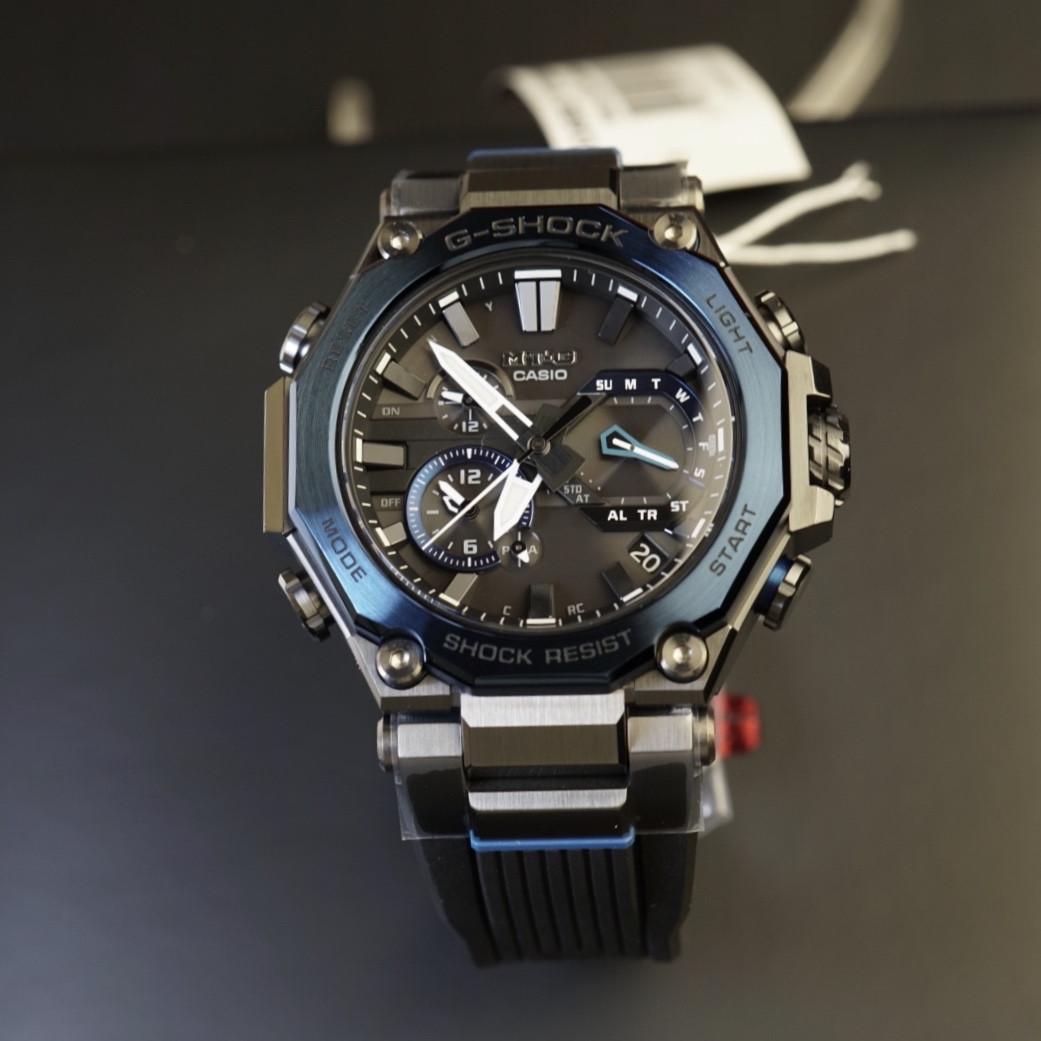 Часы Casio G-SHOCK MTG-B2000B-1A2 Bluetooth Dual Core Guard