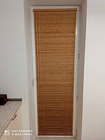 Бамбуковые жалюзи на двери в кухне, 25 мм цвет"Carbon"
