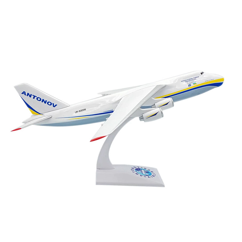 Модель літака Ан-124, масштаб 1:200