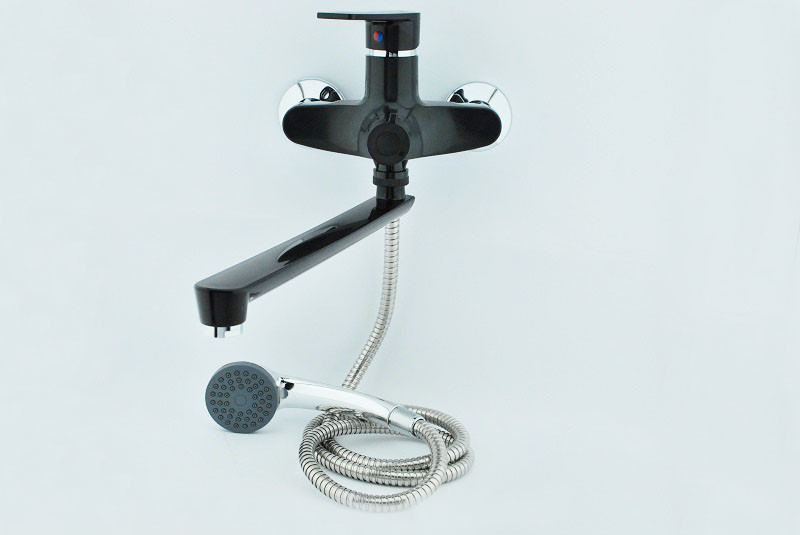 Змішувач із термопласту для ванни з довгим гусаком Plamix Oscar 006-1 Black NEW